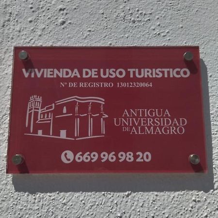 Apartamento Turistico Antigua Universidad Almagro Eksteriør bilde