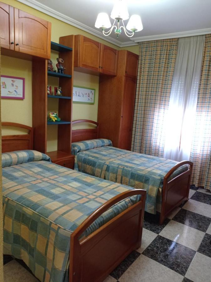 Apartamento Turistico Antigua Universidad Almagro Eksteriør bilde